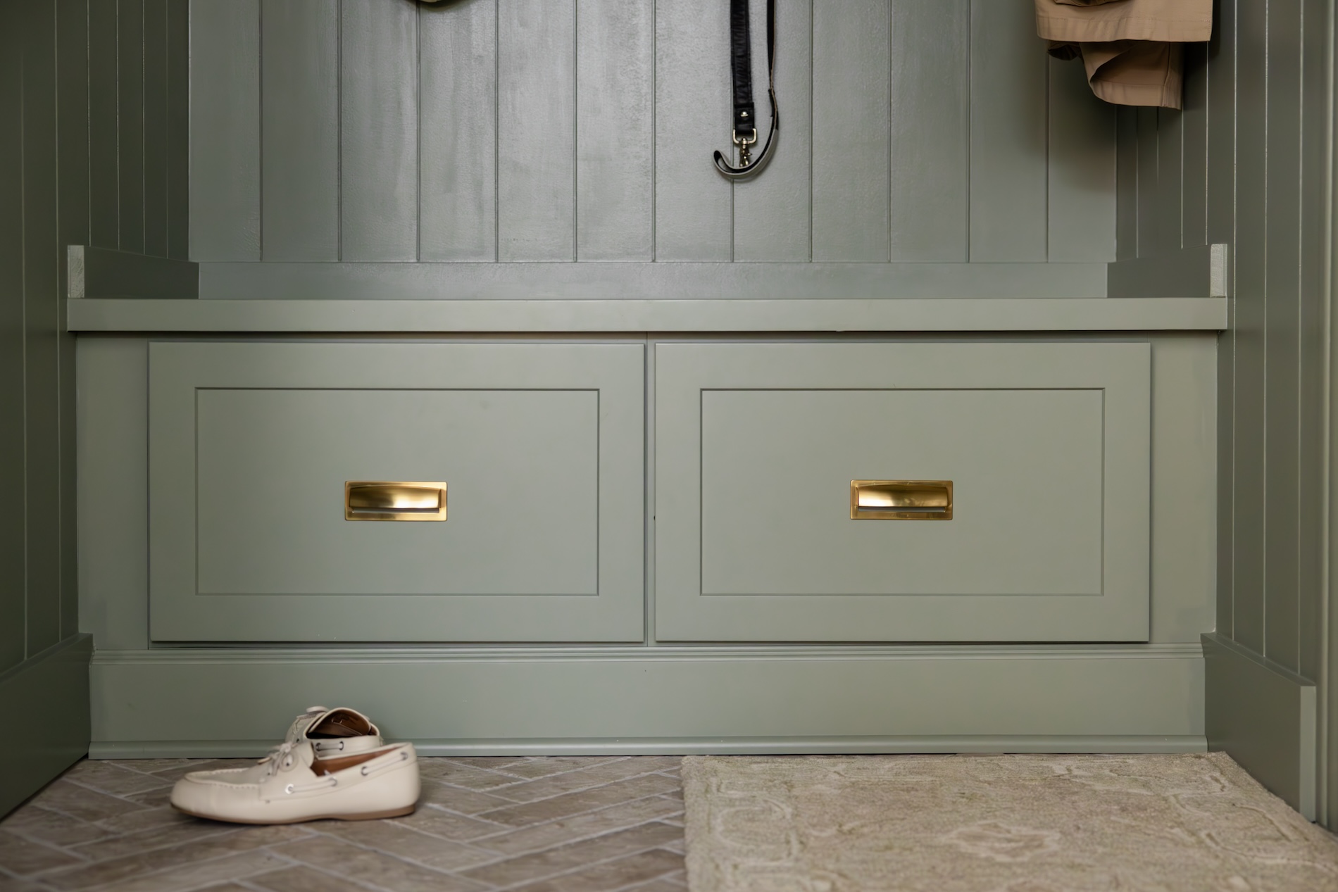 mudroom built in coat tree and storage